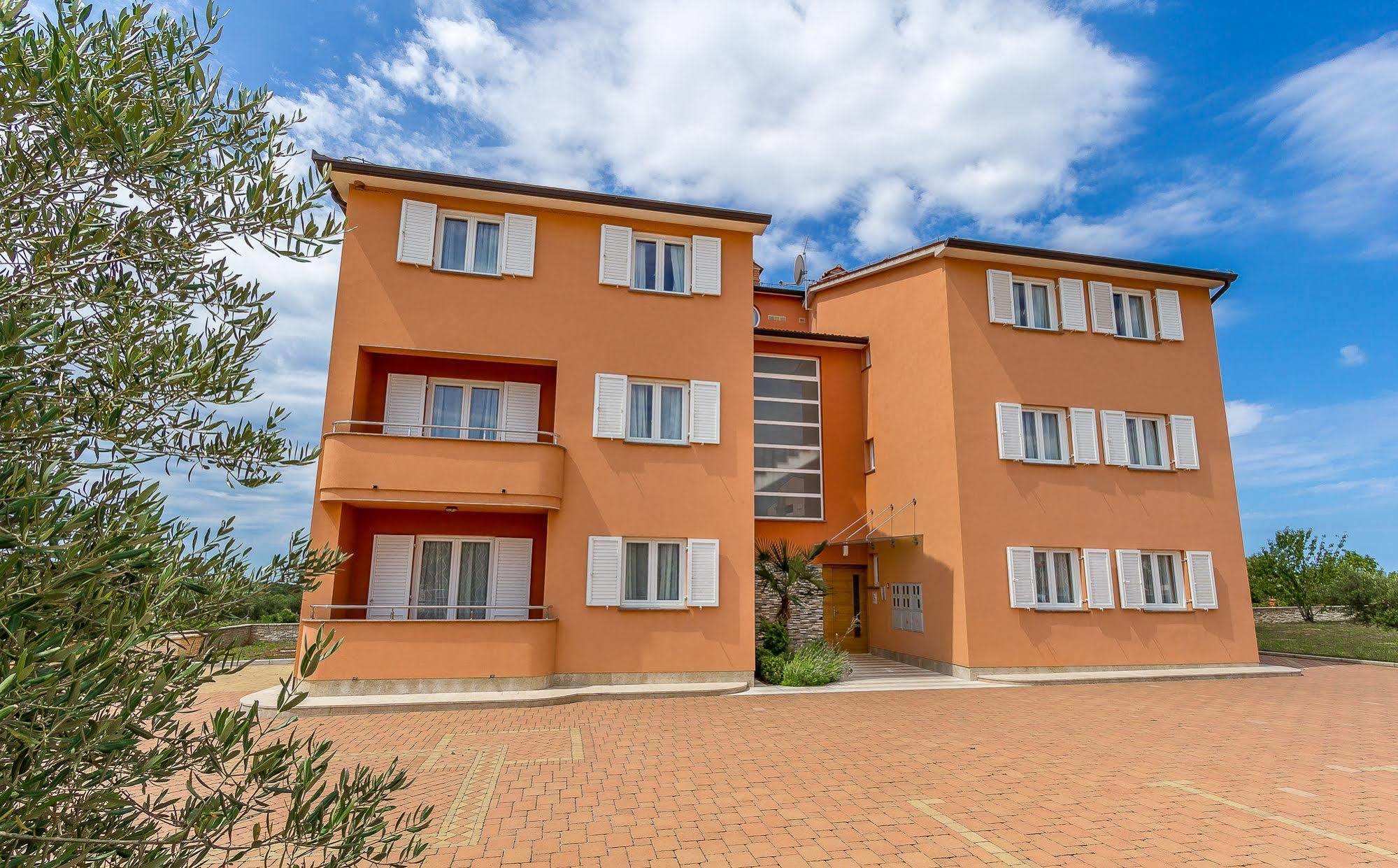 Apartments Stella Rovinjsko Selo Eksteriør billede